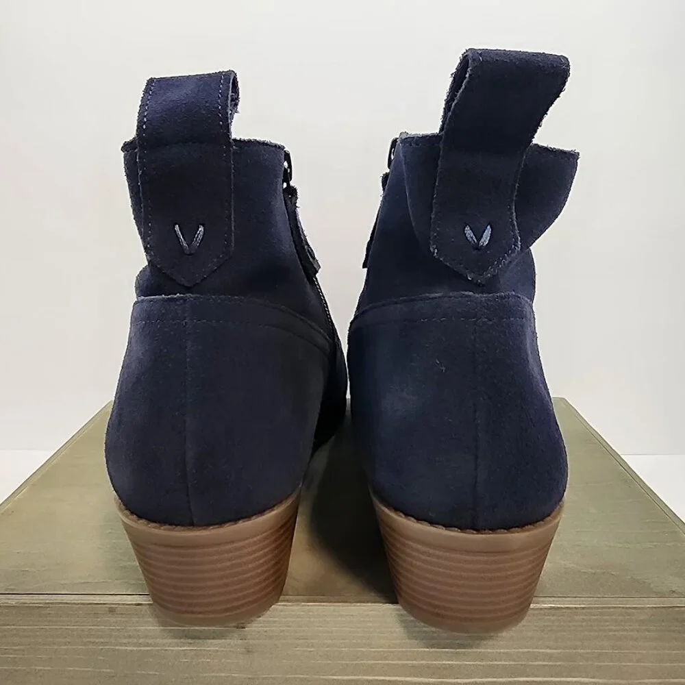 Vionic Vera Water Resistant Suede Bootie Navy Women's 11‎